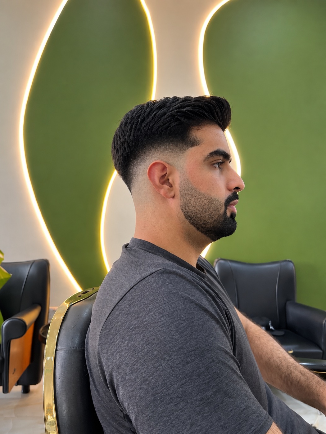 Sharp skin fade haircut at Murad's Salon
